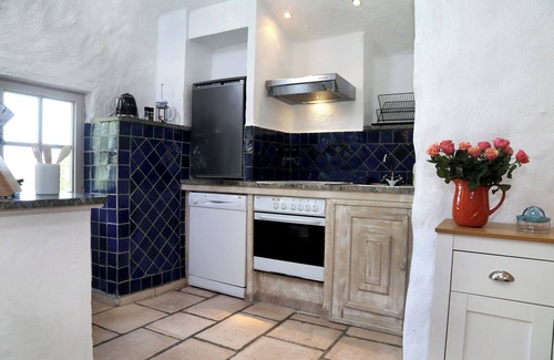 Villarzel-Cabardes Apartment | Vergennes - Aircon - 2 Bedroom - Private Terrace