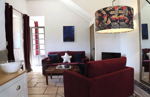 Villarzel-Cabardes Apartment | Vergennes - Aircon - 2 Bedroom - Private Terrace