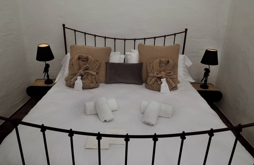 Villarzel-Cabardes Apartment | Vergennes - Aircon - 2 Bedroom - Private Terrace