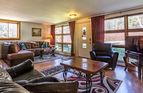 Stratton and Bromley Ski Areas House | Vermont Chalet - 12 person Stratton and Bromley Mnt area.