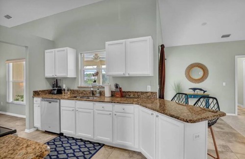 Florida Ridge House | Vero Beach 4/2 Home with Enclosed Heated Saltwater Pool