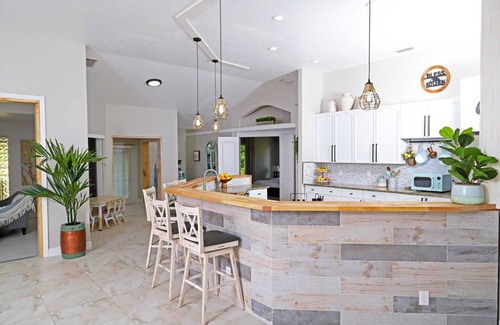 Vero Beach South House | Vero Beach By Beach 8 Beds 2800 Sq Ft 11 Person Huge House Vaulted Ceilings