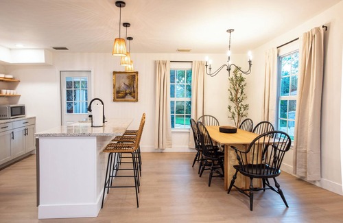 Florida Ridge House | Vero Beach Gem: Pool, Game Room, King Beds, minutes to the beaches.