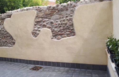 San Zeno Apartment | Verona center, apartment with exclusive courtyard, ancient room and Wi Fi