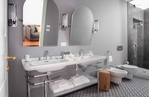 Citta Antica Villa | Verona Design - One Bedroom Villa, Sleeps 4