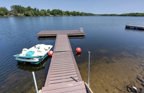 Verona Cottage | Verona Lake cottage with the pizza oven