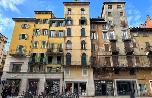 Citta Antica Apartment | Verona Luxury Flats Piazza Erbe, floor 3