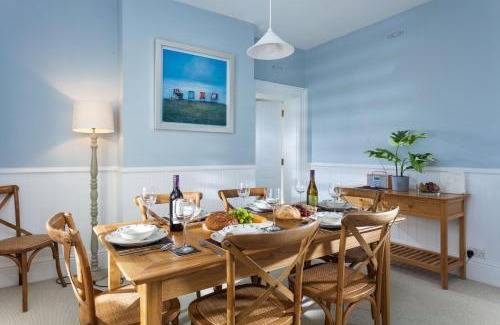 Swanage House | Veronica Cottage