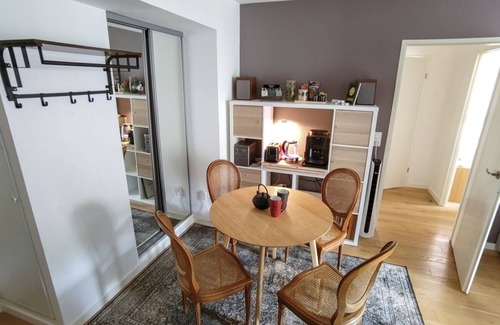 Chantiers Apartment | Versailles 2-room apartment, spacious, lovely terrace overlooking park, 3-minute walk from train station.