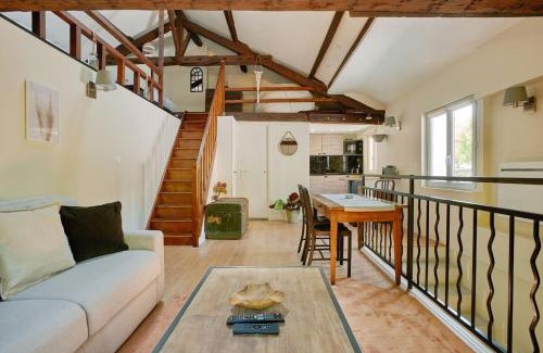 Versailles Apartment | Versailles One Sauna & Jacuzzi
