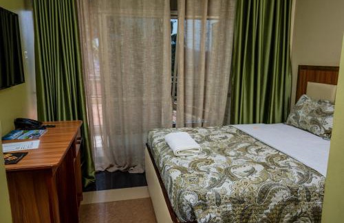 Nakaseke Hotel | Vert Garden Hotel