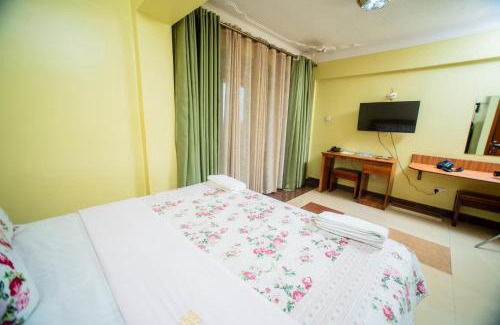 Nakaseke Hotel | Vert Garden Hotel