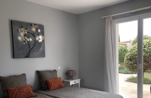 Poulx Villa | Very beautiful contemporary Provencal villa 10 minutes from Nîmes