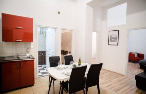Jozsefvaros Apartment | Very central spacious AC apartment