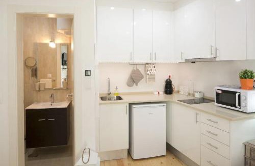Mouraria Apartment | Very Central Studio near Subway