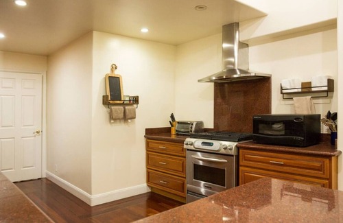 Burlingame Park House | Very clean spacious home available close to SFO and downtown Burlingame.