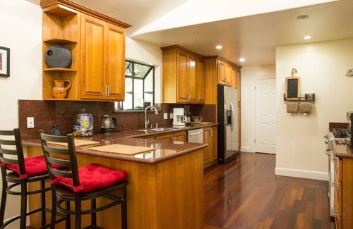 Burlingame Park House | Very clean spacious home available close to SFO and downtown Burlingame.