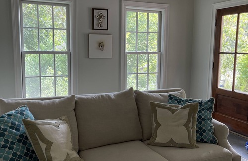 Oxford House | VERY CLOSE TO OLE MISS CAMPUS! Wonderful 1 Bedroom Pool House…GREAT Location!