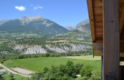Saint-Andre-d'Embrun Ski Chalet | Very comfortable Gîte de France chalet. Sunny terrace, panoramic view.