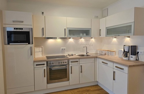 Alt Gaarz Apartment | Very cozy 2-room vacation apartment with terrace, 300 m to the beach.