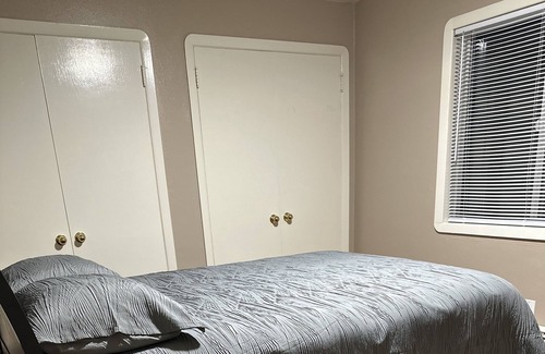 Hillsboro House | Very cozy home 20 minutes from Portland also 1 mile from Roloff farms