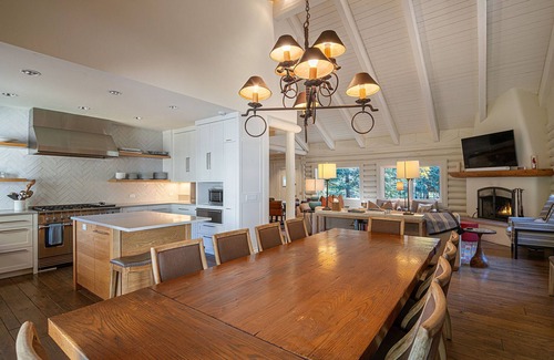 Ketchum House | Very family friendly house.6+BR (2 masters), 6+ Baths, 4.838 SF Great HQ