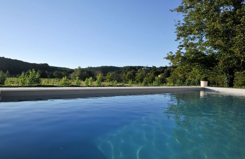 Vitrac Cottage | Very good location! Character house with private access to the river