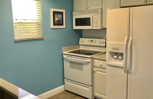 Butler Beach Condo | Very large 1BD, 1BA Ocean Front Complex, Ground Floor, Wifi, Hdtv, Large pool