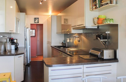 Centre Ville Apartment | Very large apt with balcony and secure parking