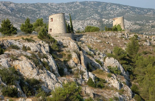 Roquefort-des-Corbieres House | Very nice studio in the heart of a wine village near the Mediterranean.