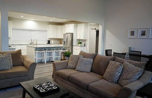 Canton House | Very Nice 4-bedroom house with AC and WiFi in fabulous Canton