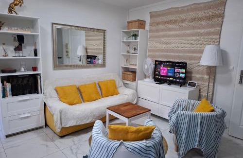 Quartier de la Maison-Blanche House | Very nice private Appartment 1 living room with sofa bed 1 bedroom 1 bathroom with toilet 1 Kitchen