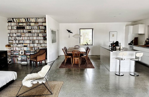 Blauzac Villa | Very Pleasant House Surrounded by Vineyards