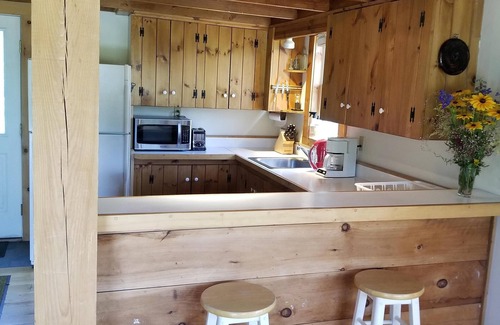 Morrisville Cottage | Very private, dog-friendly country house with hot tub on a lovely 10 acre meadow