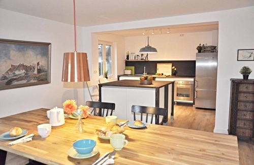 Heikendorf House | Very quiet location between the beach and the golf course