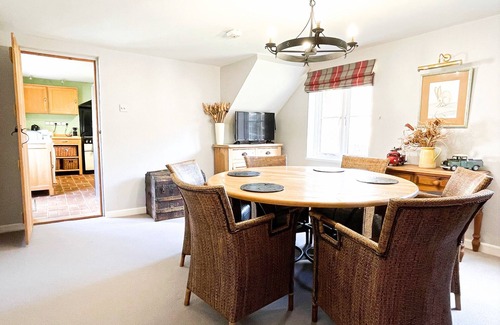Eye Cottage | *Very spacious & awarded 'Certificate of Excellence' from Trip Advisor*