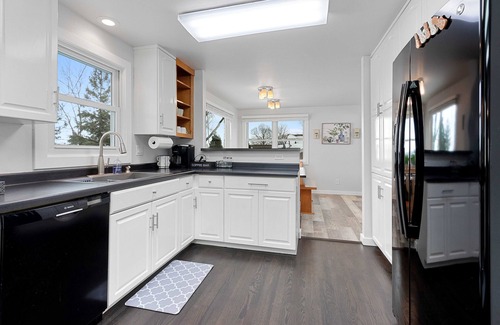 Allouez House | Very spacious, clean and tastefully remodeled home