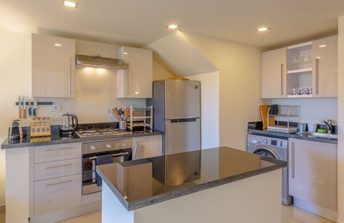 Sahl Hasheeh Apartment | VESTA - Luxury APT - 2BR - Veranda