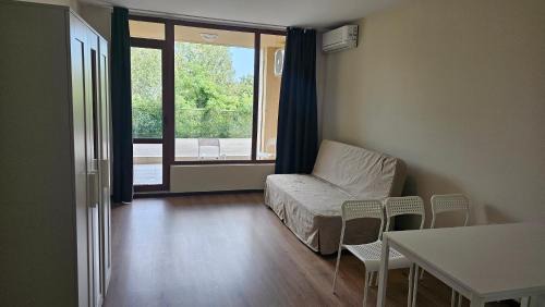 Golden Sands Apartment | Vesta Riviera - Free Parking