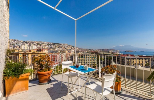 Mergellina Apartment | Vesuvio Apartment with Sea view