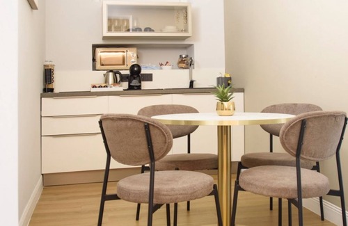 Ercolano Apartment | Vesuvius Palace Aparthotel - Suite Diana