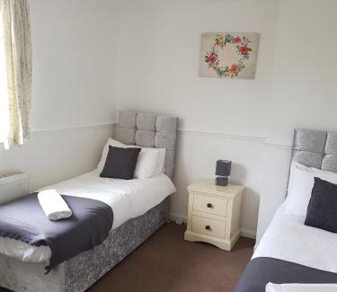 Ipswich Apartment | Vetrelax Ipswich Newly Refurbished House