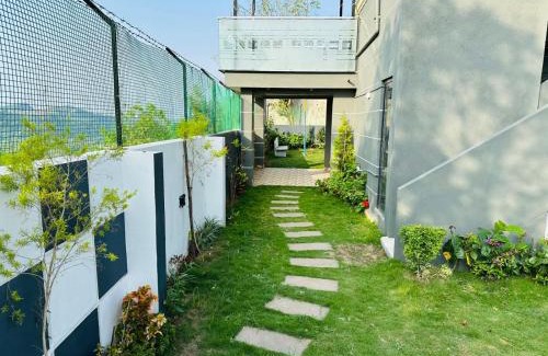 Yelagiri House | Vetrivel Mountain Resorts