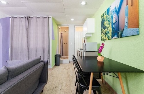 Santa Maria la Ribera Apartment | VH | Comfortable 1BR Loft | Great Accessibility | Home Away from Home in Sta...