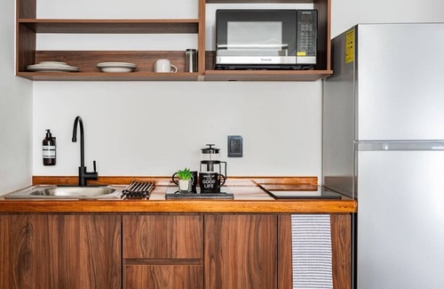 Santa Maria la Ribera Apartment | VH | Comfy single Apt Sta Ma la Ribera | gym | 108