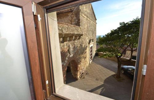 Rosignano Marittimo House | Via del Castello 23