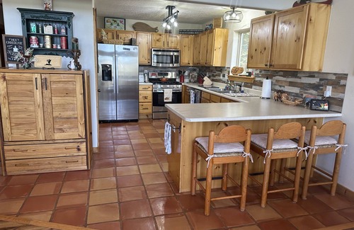 Angel Fire Ski Chalet | Via del Rey Luxury Chalet 3BR. Perfect Central location1.5 mi to AF village.