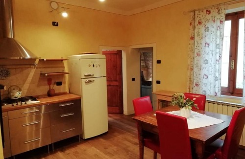 Montaione Apartment | Via Roma