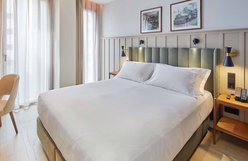 La Nova Esquerra de l'Eixample Hotel | Via Sants Hotel Barcelona, Tapestry Collection by Hilton