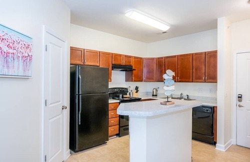 SouthPark Apartment | Viagem Airy 1BR with Balcony, Gym and Parking